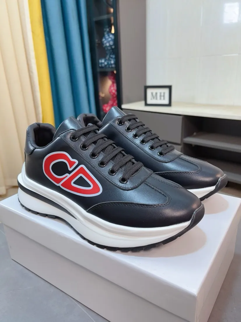 Ex-factory price 400🌹🌹【Dior】Best-selling model, world premiere on official website🔝High-end brand of men's shoes, latest series on official website: The upper is made of imported cowhide with specially designed fabrics➕Mesh breathable lining. Make walking more convenient and comfortable! Compared with the official quality, Midea’s 1:1 replica. Create a fashionable personality to set off your uniqueness! A must-have for trendy men! Classic style. Men's sizes: 38-44.